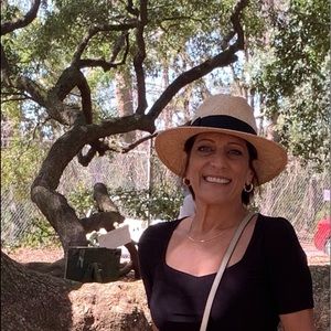 Meet your Posher, Lisa